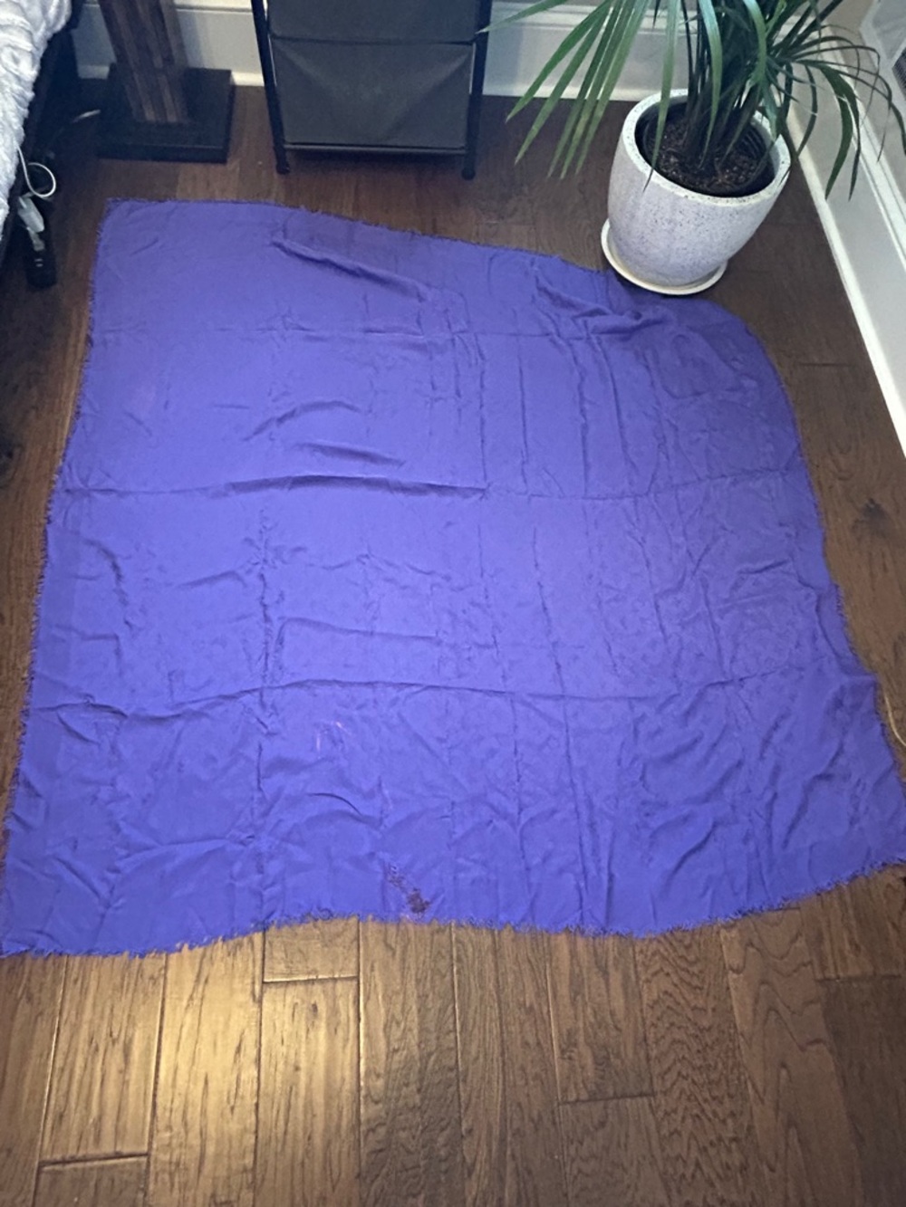 Louis Vuitton Violet Monogram Silk Shawl - Picture 7 of 14